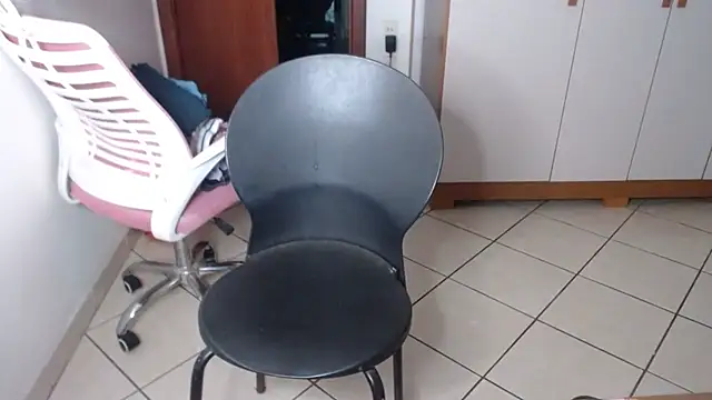 Snapshot of bustycarly chatting on February 1, 10:30 pm bustycarly online show from February 1, 10:30 pm