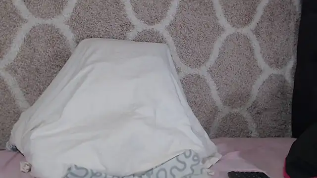 Hottie-Mom online show from March 3, 10:21 am