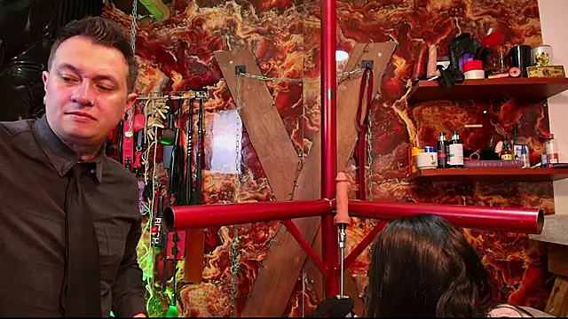 boy n girl online show from April 1, 9:43 am