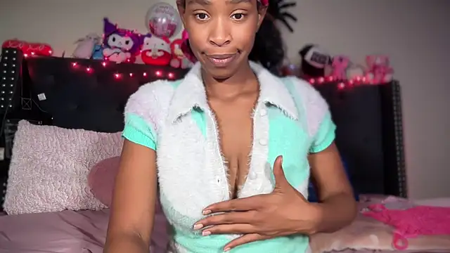 Cum2Charm online show from October 28, 5:22 am