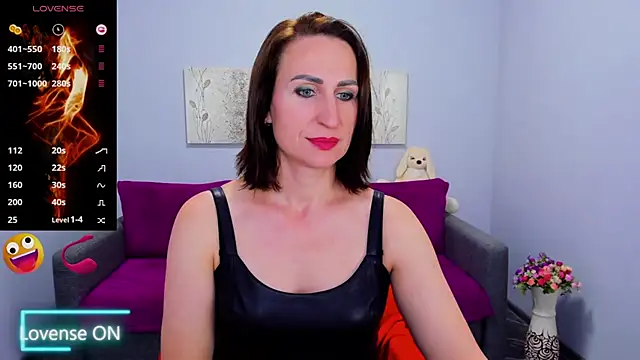 Snapshot of Nia_Smithh chatting on October 23, 12:15 pm Nia Smithh online show from October 23, 12:15 pm