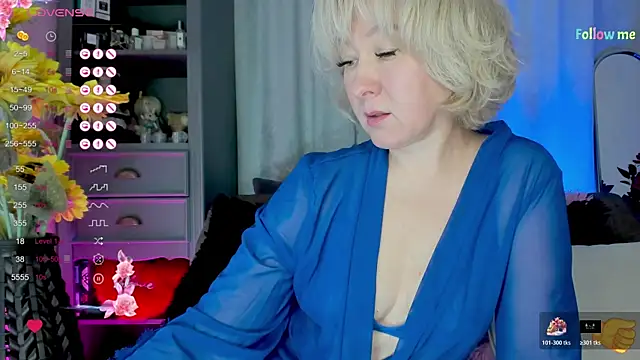 Mia Wintermood online show from November 5, 5:07 am