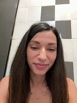  MiaQueen  online show from May 13, 10:06 pm