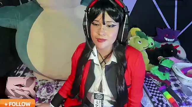 Snapshot of Emilythemachine chatting on February 11, 12:49 am Emilythemachine online show from February 11, 12:49 am