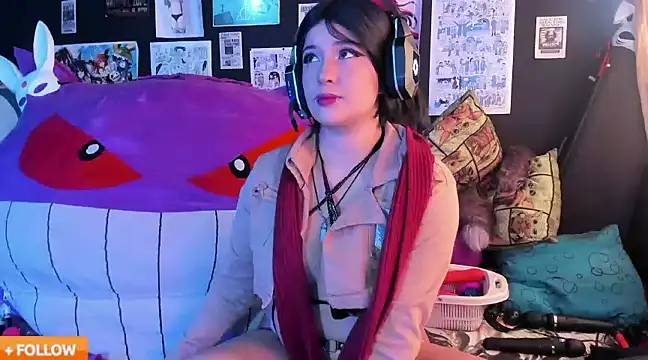 Snapshot of Emilythemachine chatting on March 6, 3:13 pm Emilythemachine online show from March 6, 3:13 pm
