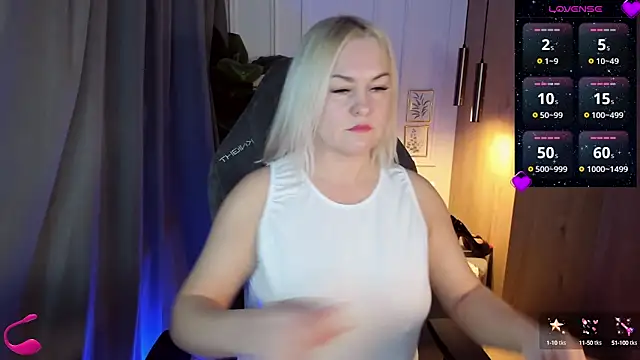 YolandaKiss online show from March 1, 4:58 am