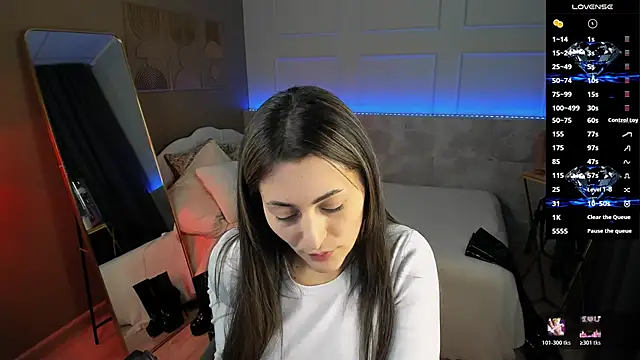 KylieMellow online show from April 25, 1:14 pm