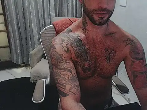 Snapshot of BarucRj chatting on March 23, 2:15 am BarucRj online show from March 23, 2:15 am