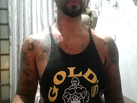 Snapshot of BarucRj chatting on April 5, 2:20 am BarucRj online show from April 5, 2:20 am