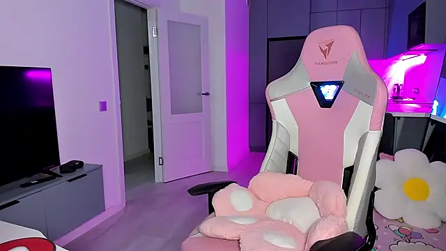 Snapshot of wow_lovie chatting on March 10, 4:28 am wow lovie online show from March 10, 4:28 am