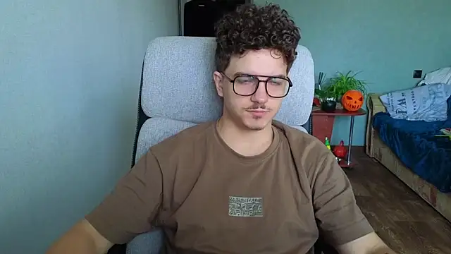 Remy Miles online show from November 18, 9:58 am