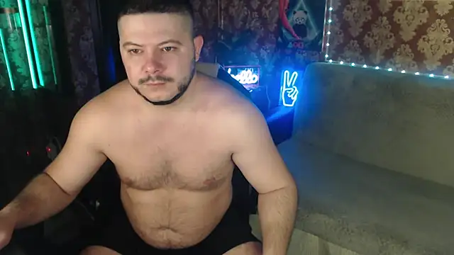 Snapshot of thor_master chatting on October 8, 1:25 am thor master online show from October 8, 1:25 am