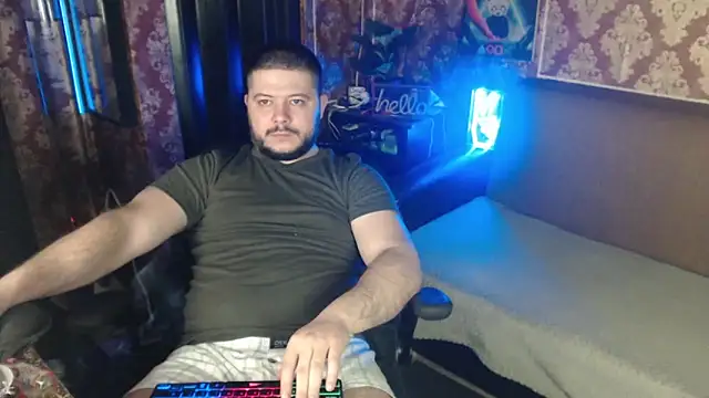 Snapshot of thor_master chatting on April 21, 1:42 am thor master online show from April 21, 1:42 am