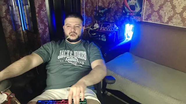 Snapshot of thor_master chatting on April 26, 9:23 pm thor master online show from April 26, 9:23 pm