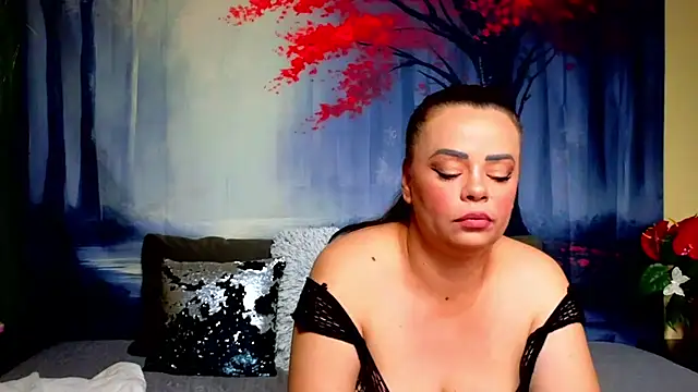 ElizabethEven online show from May 19, 7:20 pm