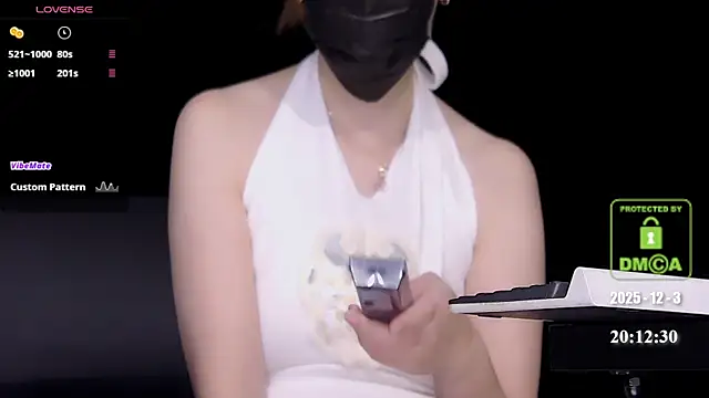 Snapshot of melia_Z chatting on December 3, 12:14 pm melia Z online show from December 3, 12:14 pm