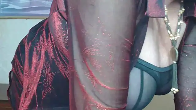 Snapshot of Milf4love50 chatting on November 4, 1:32 pm Milf4love50 online show from November 4, 1:32 pm