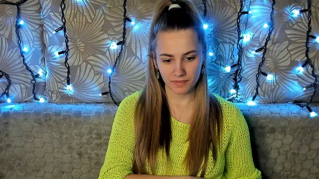 Snapshot of MaggieCake chatting on January 28, 5:00 am MaggieCake online show from January 28, 5:00 am