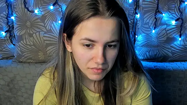 MaggieCake online show from February 16, 1:46 am