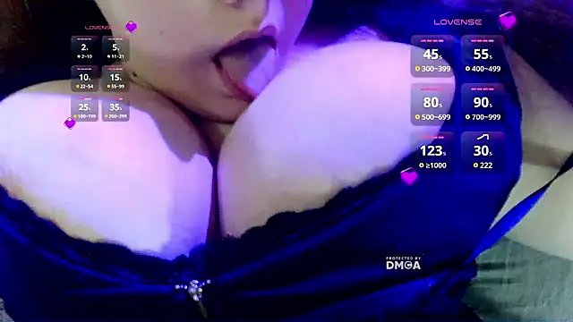 Snapshot of Mrs_Dream chatting on March 18, 1:00 am Mrs Dream online show from March 18, 1:00 am