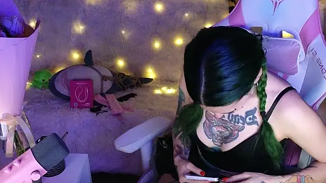 Ginger Stay online show from February 4, 10:26 pm