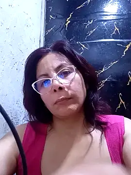 Snapshot of Anypink chatting on February 18, 10:14 pm Anypink online show from February 18, 10:14 pm