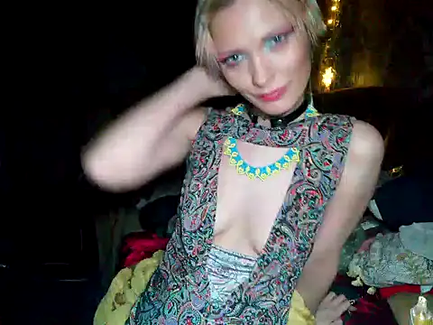 Snapshot of WildMissNiks chatting on December 23, 1:45 pm WildMissNiks online show from December 23, 1:45 pm