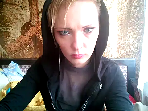 Snapshot of WildMissNiks chatting on January 22, 8:51 am WildMissNiks online show from January 22, 8:51 am