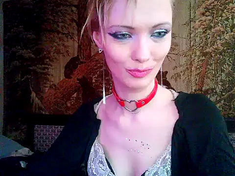 Snapshot of WildMissNiks chatting on January 27, 11:32 am WildMissNiks online show from January 27, 11:32 am