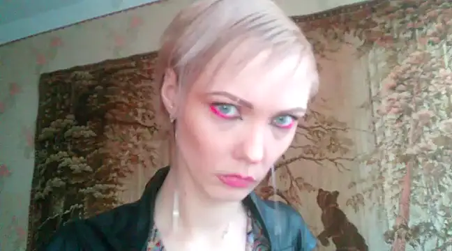 Snapshot of WildMissNiks chatting on February 8, 12:39 pm WildMissNiks online show from February 8, 12:39 pm