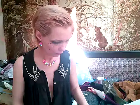 Snapshot of WildMissNiks chatting on February 23, 7:22 am WildMissNiks online show from February 23, 7:22 am