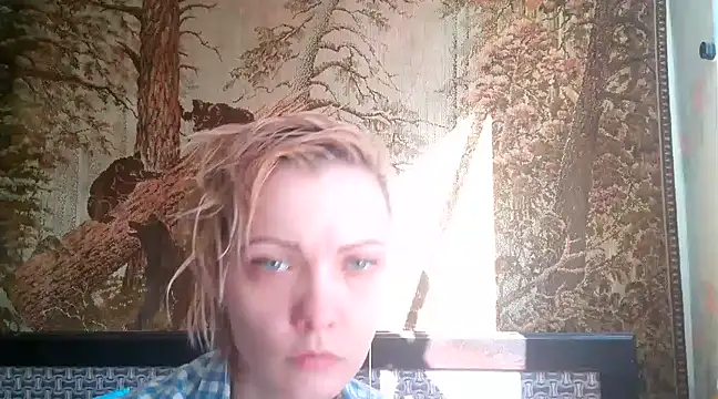 Snapshot of WildMissNiks chatting on March 8, 8:33 am WildMissNiks online show from March 8, 8:33 am