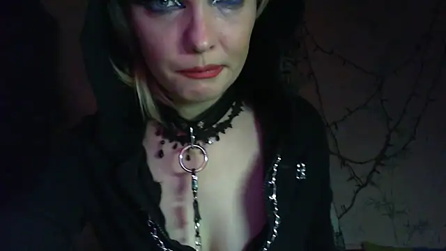 Snapshot of WildMissNiks chatting on February 26, 8:46 am WildMissNiks online show from February 26, 8:46 am