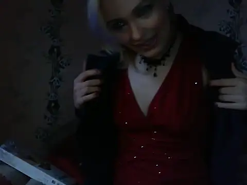 Snapshot of WildMissNiks chatting on March 23, 6:28 am WildMissNiks online show from March 23, 6:28 am