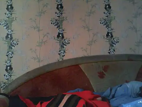 Snapshot of WildMissNiks chatting on April 6, 7:42 am WildMissNiks online show from April 6, 7:42 am