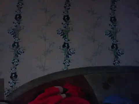 Snapshot of WildMissNiks chatting on April 7, 6:36 am WildMissNiks online show from April 7, 6:36 am