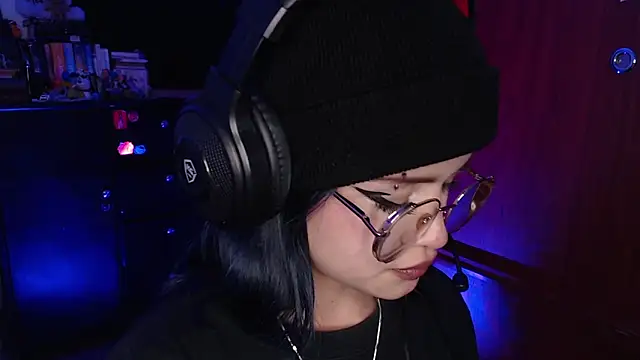 Raventh  online show from December 17, 2:06 am