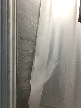 69RIPsta69 online show from October 30, 7:47 pm