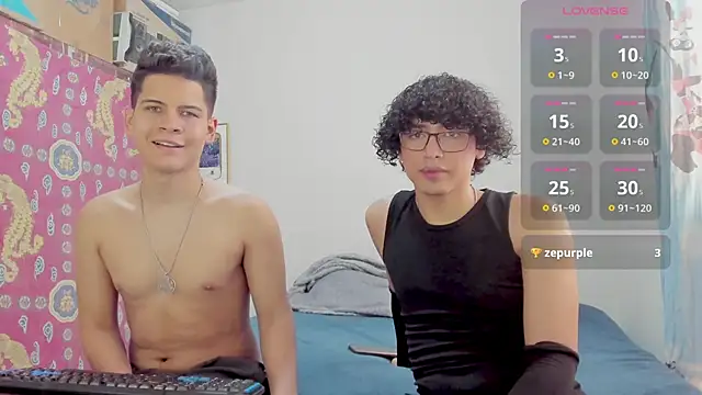Snapshot of javieryalejandro chatting on March 15, 9:05 pm javieryalejandro online show from March 15, 9:05 pm