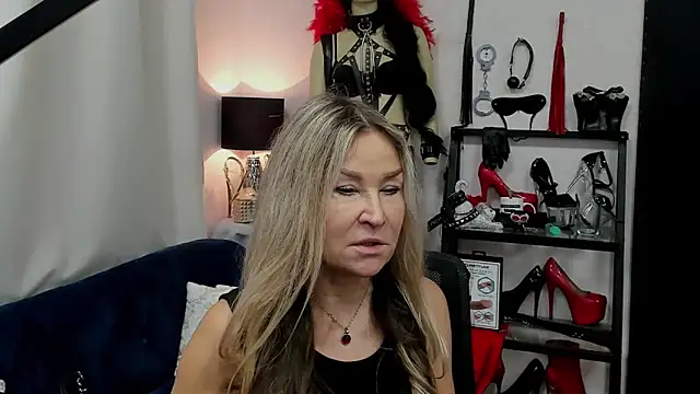 crystaLUX online show from January 27, 6:30 am