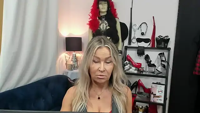 crystaLUX online show from October 2, 4:41 am