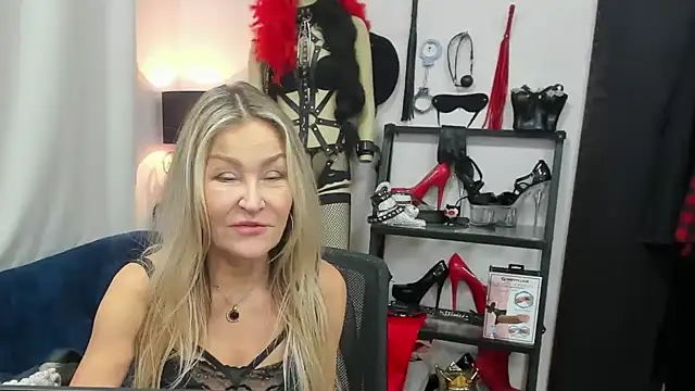 crystaLUX online show from November 25, 6:02 am