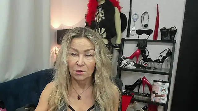 crystaLUX online show from December 19, 5:14 am