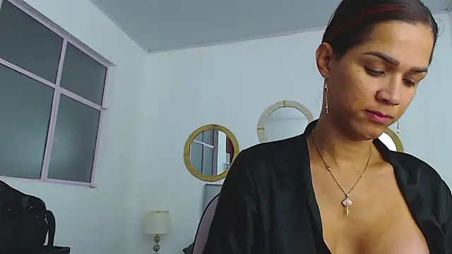 Snapshot of PINK__LOLA1 chatting on February 4, 1:34 am PINK LOLA1 online show from February 4, 1:34 am