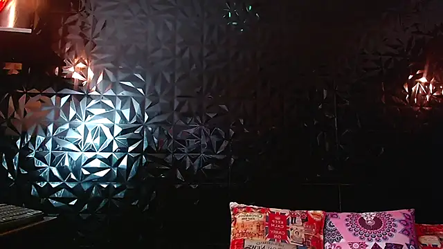 PINK  LOLA1 online show from September 28, 12:10 pm