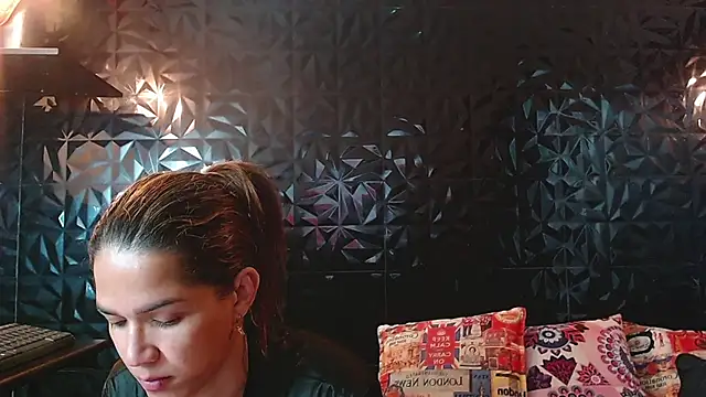 PINK  LOLA1 online show from February 7, 11:25 am