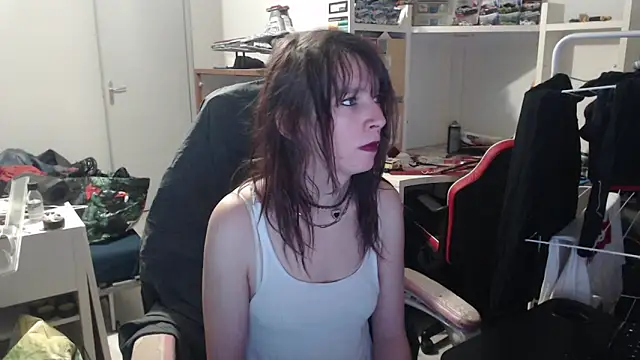 missthon0 online show from March 2, 11:39 am