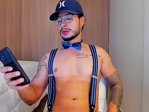 Sirs papi online show from December 17, 4:40 am