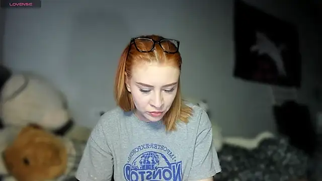 KindKristy online show from May 15, 5:03 am
