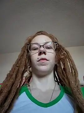 LucidLucy online show from March 17, 2:45 pm